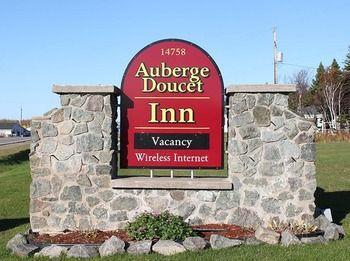 Auberge Doucet Inn Шетікамп Екстер'єр фото